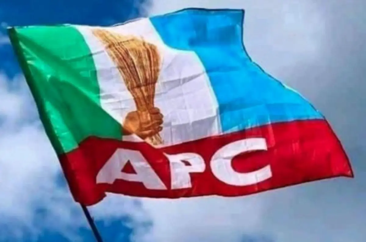 Ekiti 2026: PDP Ex-Candidate Niyi Adeogun, Stalwarts Defect to APC, Back Governor Oyebanji 26 apc 1